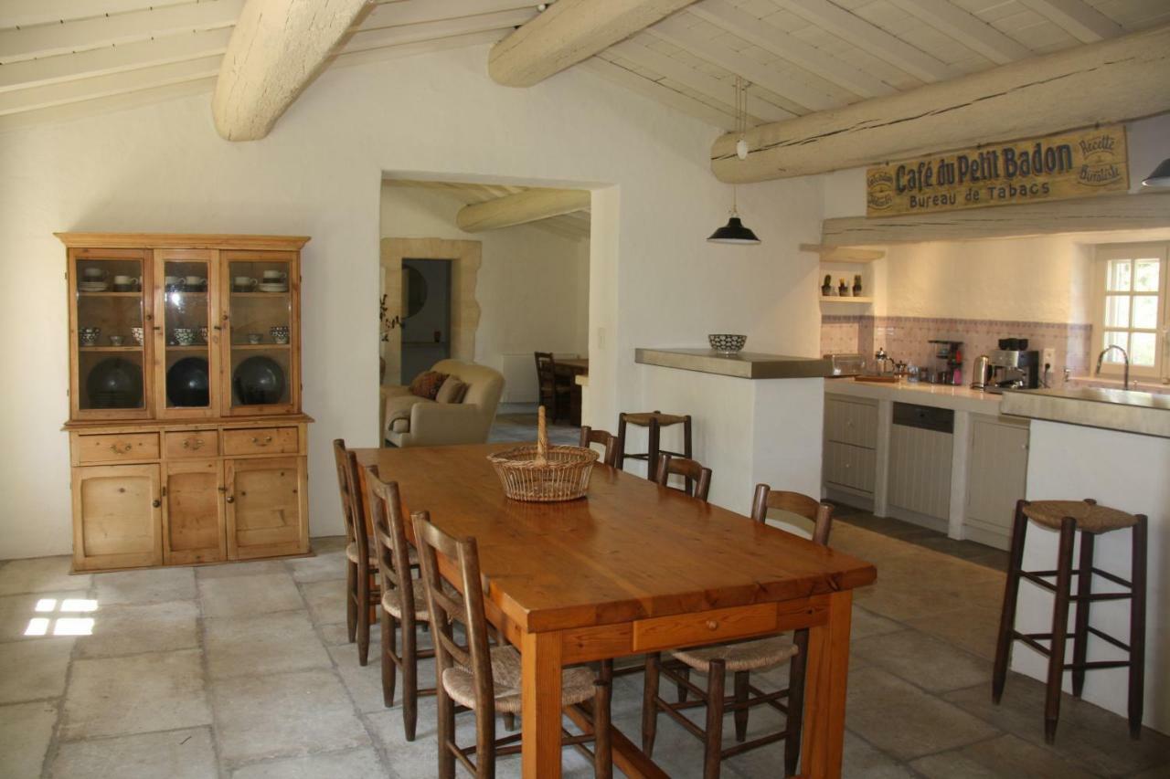 Le Cafe & La Forge Du Petit Badon Villa Salin-de-Giraud Exterior foto